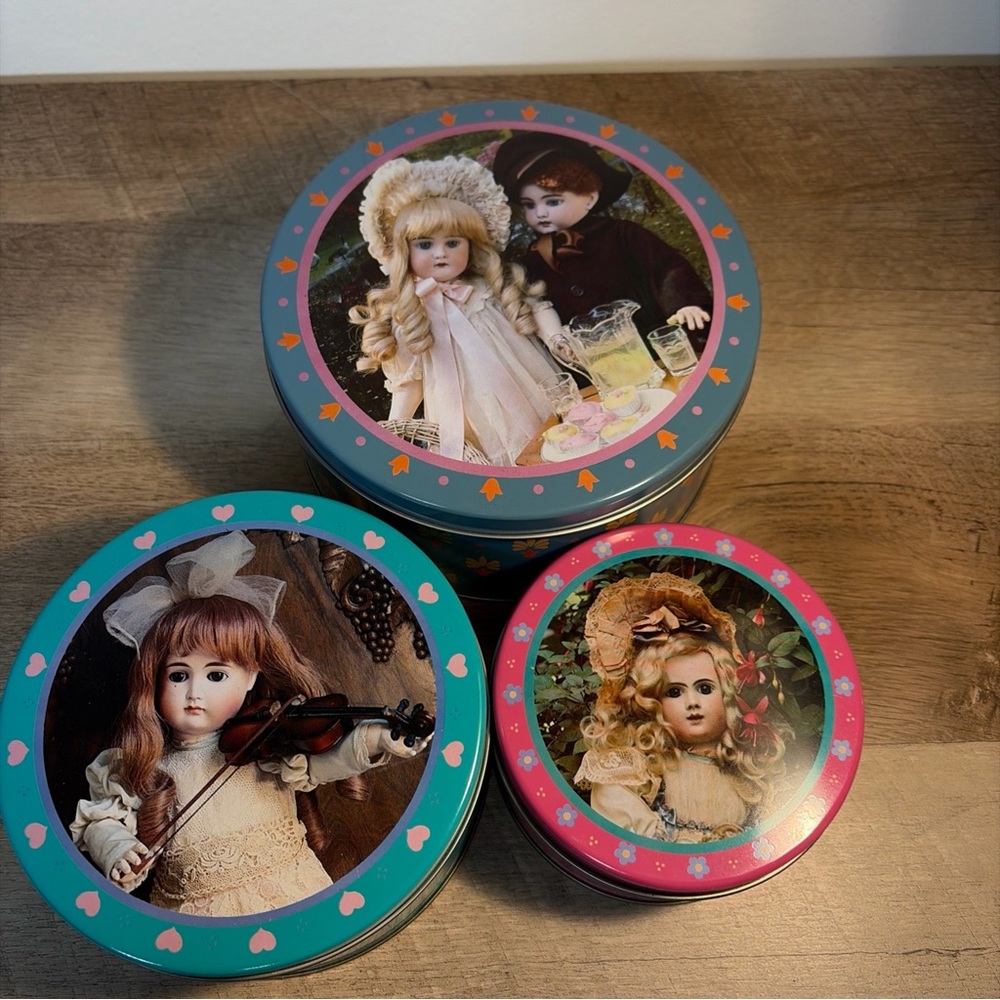 Set of 3 Nested Tins Marcia Creswell 1987 Antique Dolls Code 5358 Taiwan